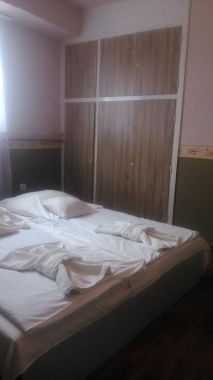 Hotel Dombovar Phòng bức ảnh