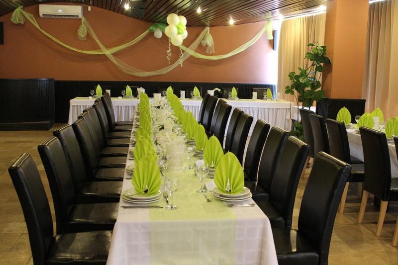 Hotel Dombovar Ngoại thất bức ảnh